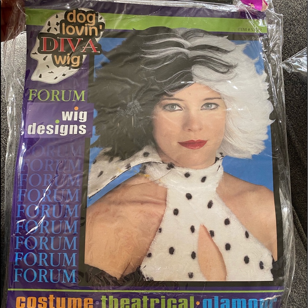 Cruelly de vil style wig.  New